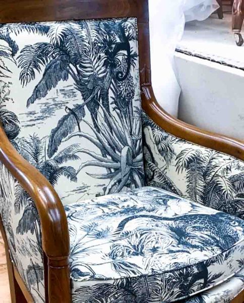 fauteuil classique motif exotique